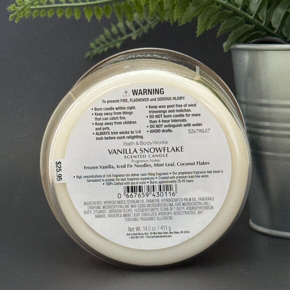 BBW Vanilla Snowflake Bath & Body Works 3 Wick Candle - Picture 9 of 10